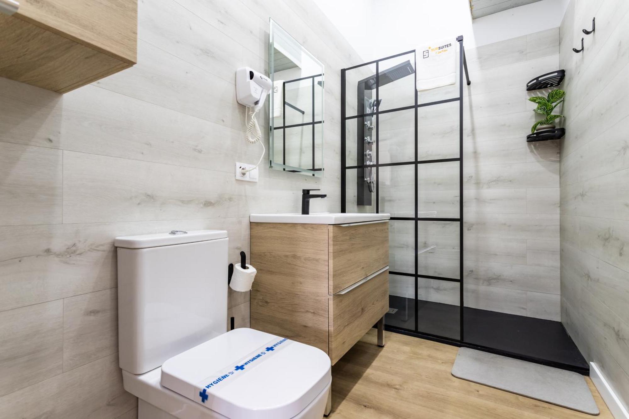Sur Suites 2 Estudios Industriales Фуэнхирола Экстерьер фото